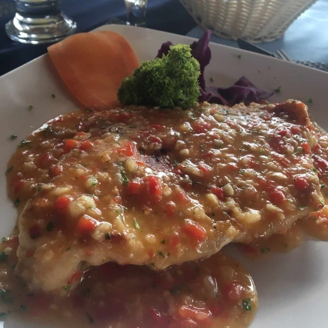 filete de corvina al ajillo