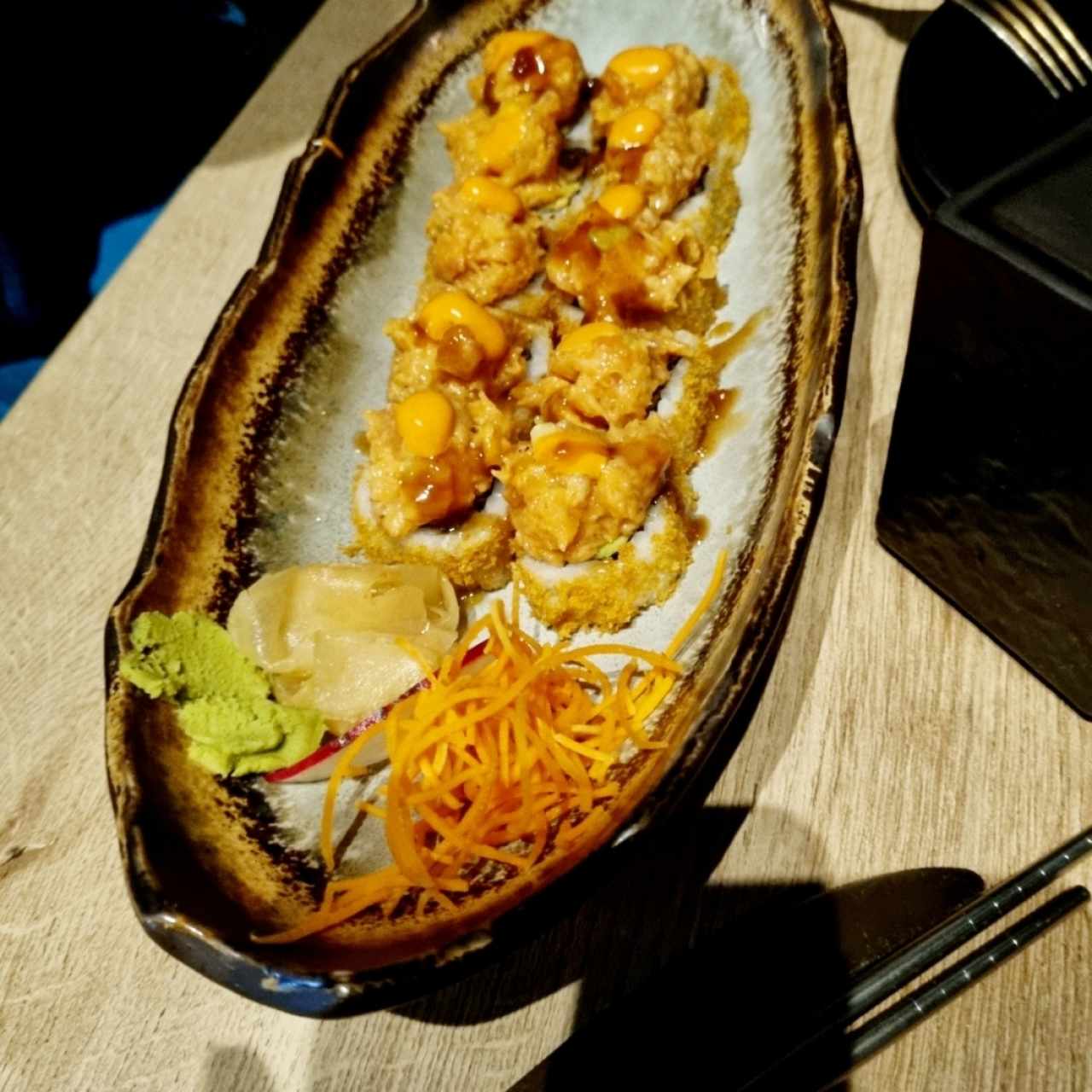 SUSHI BAR - SPICY TUNA & AVOCADO