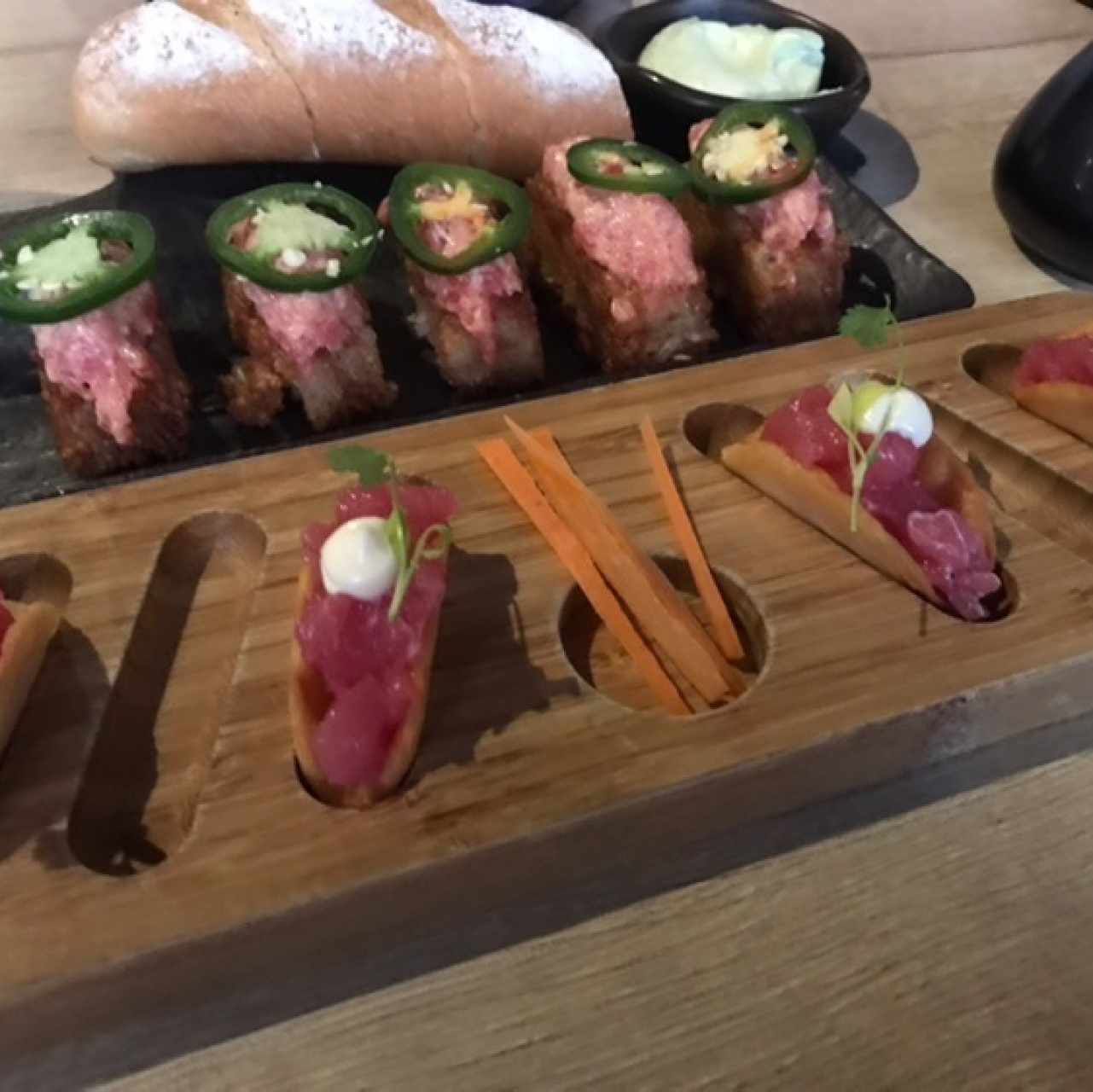ENTRADAS CALIENTES - TUNA CRISPY RICE