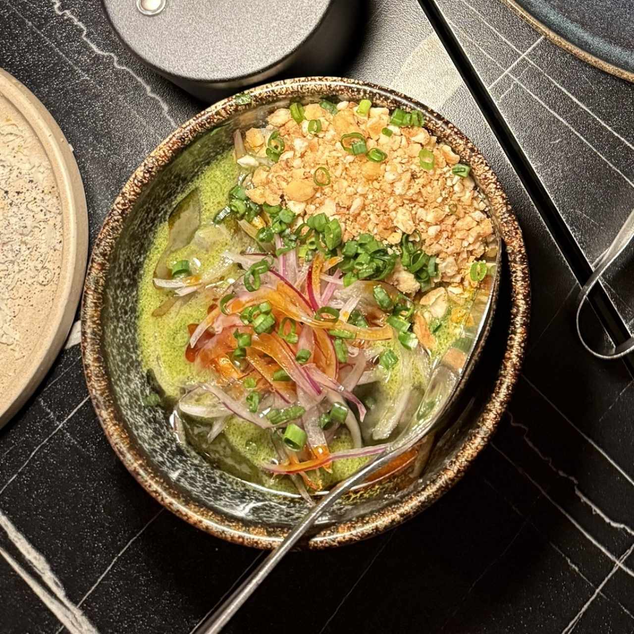 Poke de ceviche caribeño