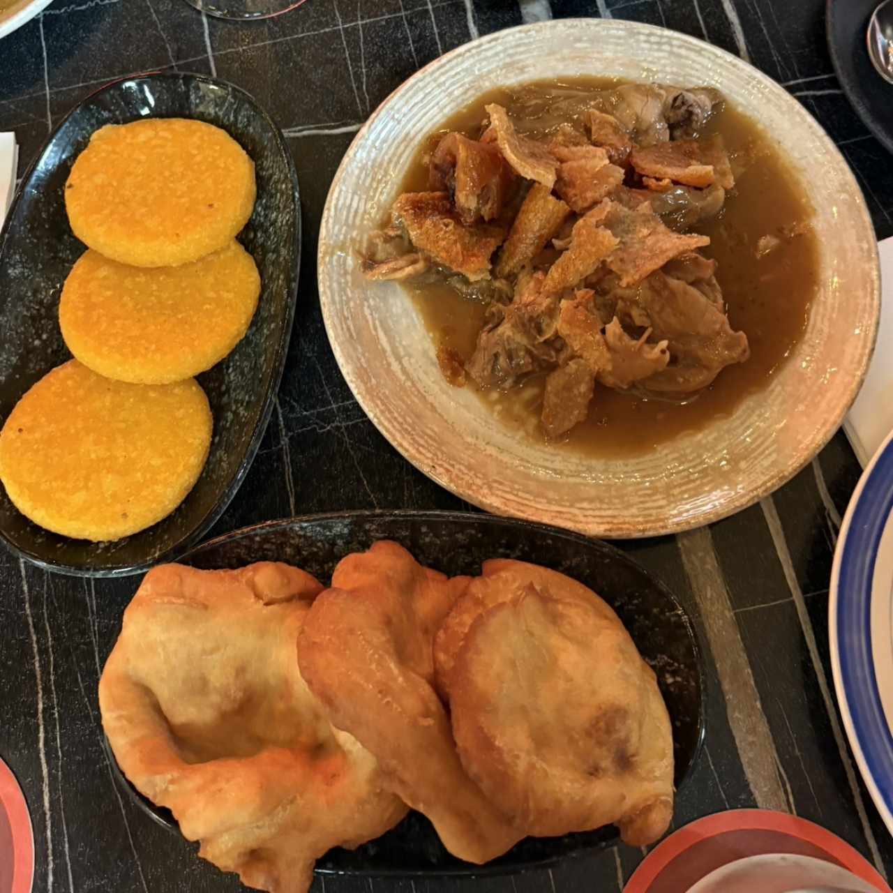 Pernil con chicharron