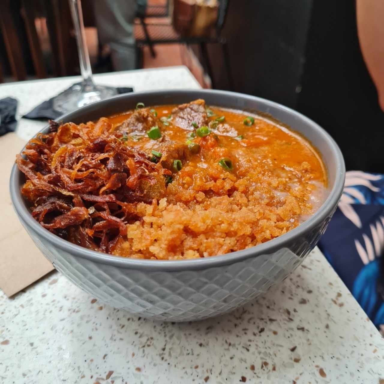 Guacho de filete de res entomatado