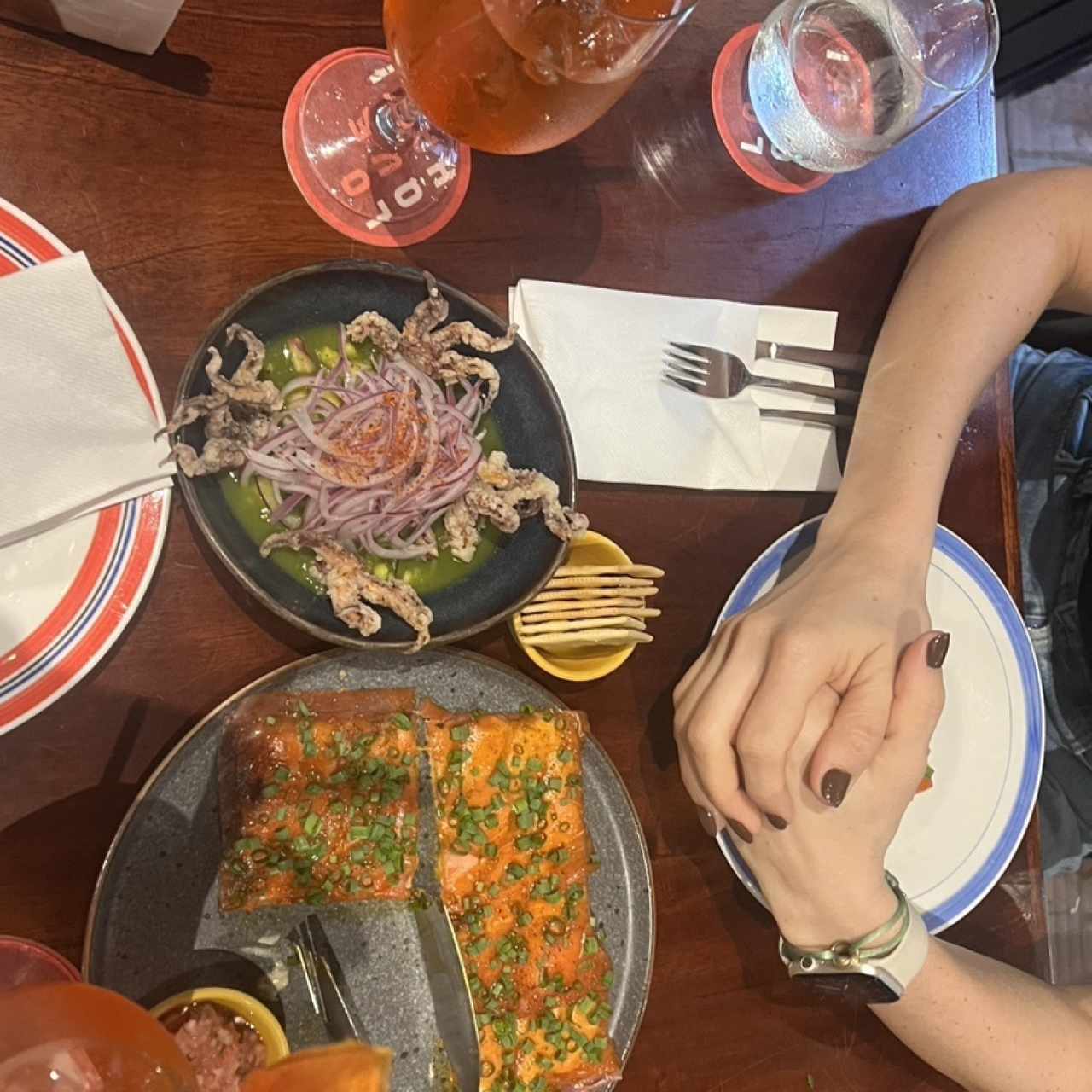 Yuca Tostada con Carpaccio de Atun