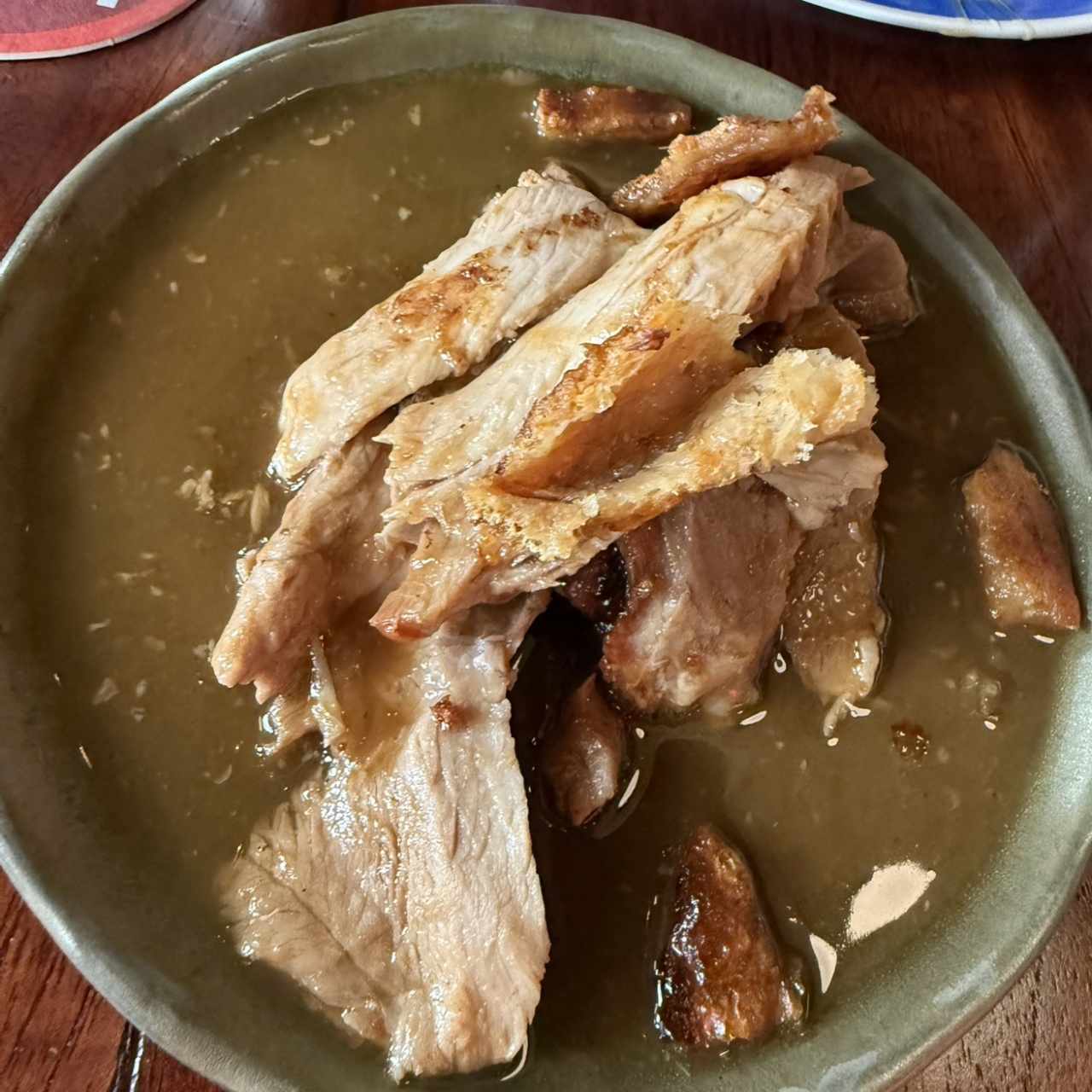 Pernil con chicharrón 