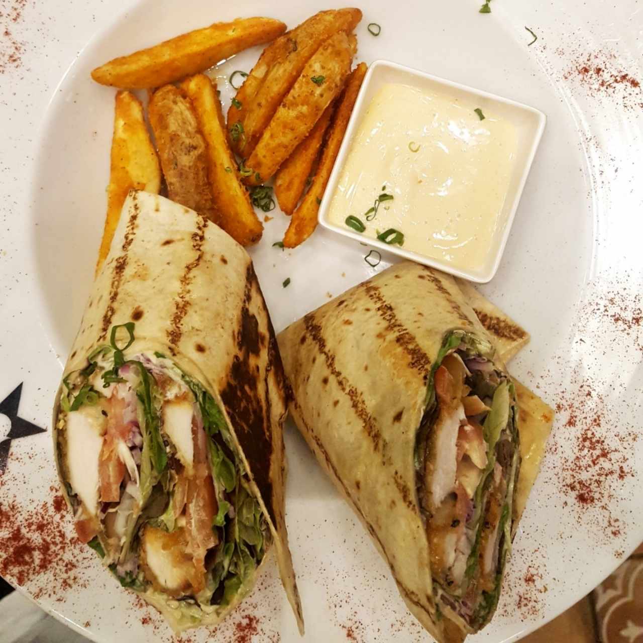 Wrap de pollo thai