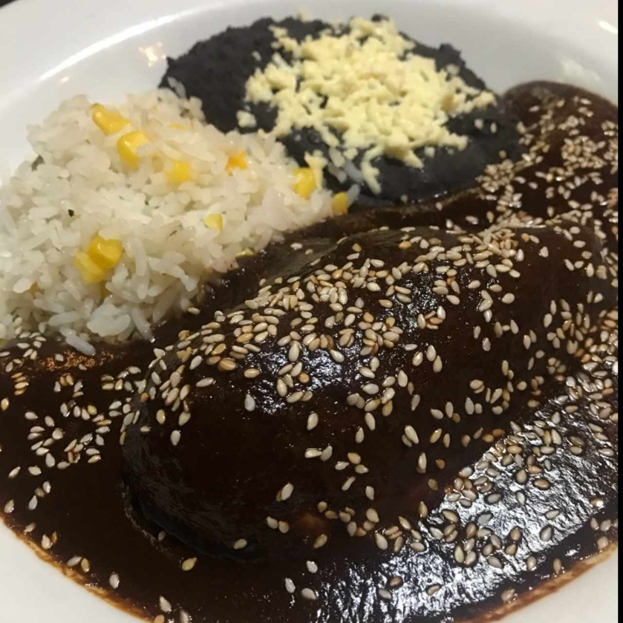 Pechuga de Pollo con Mole Oaxaca