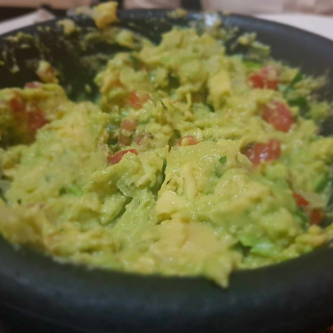 Guacamole con totopos