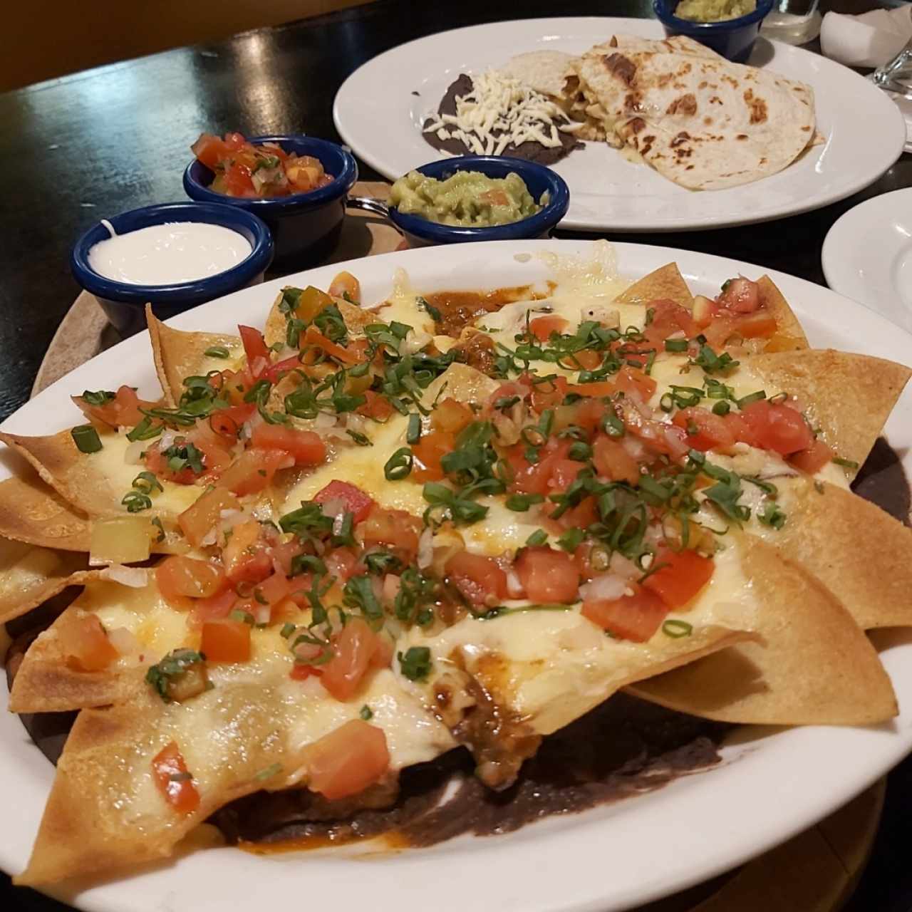 Entradas - Nachos 3 Quesos y quesadillas Norteña