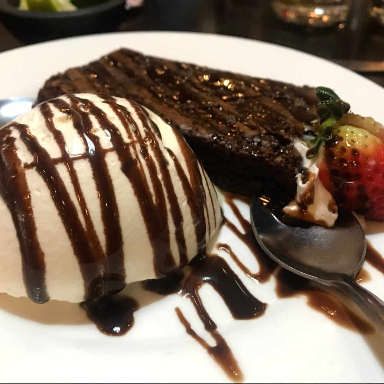 brownie con helado