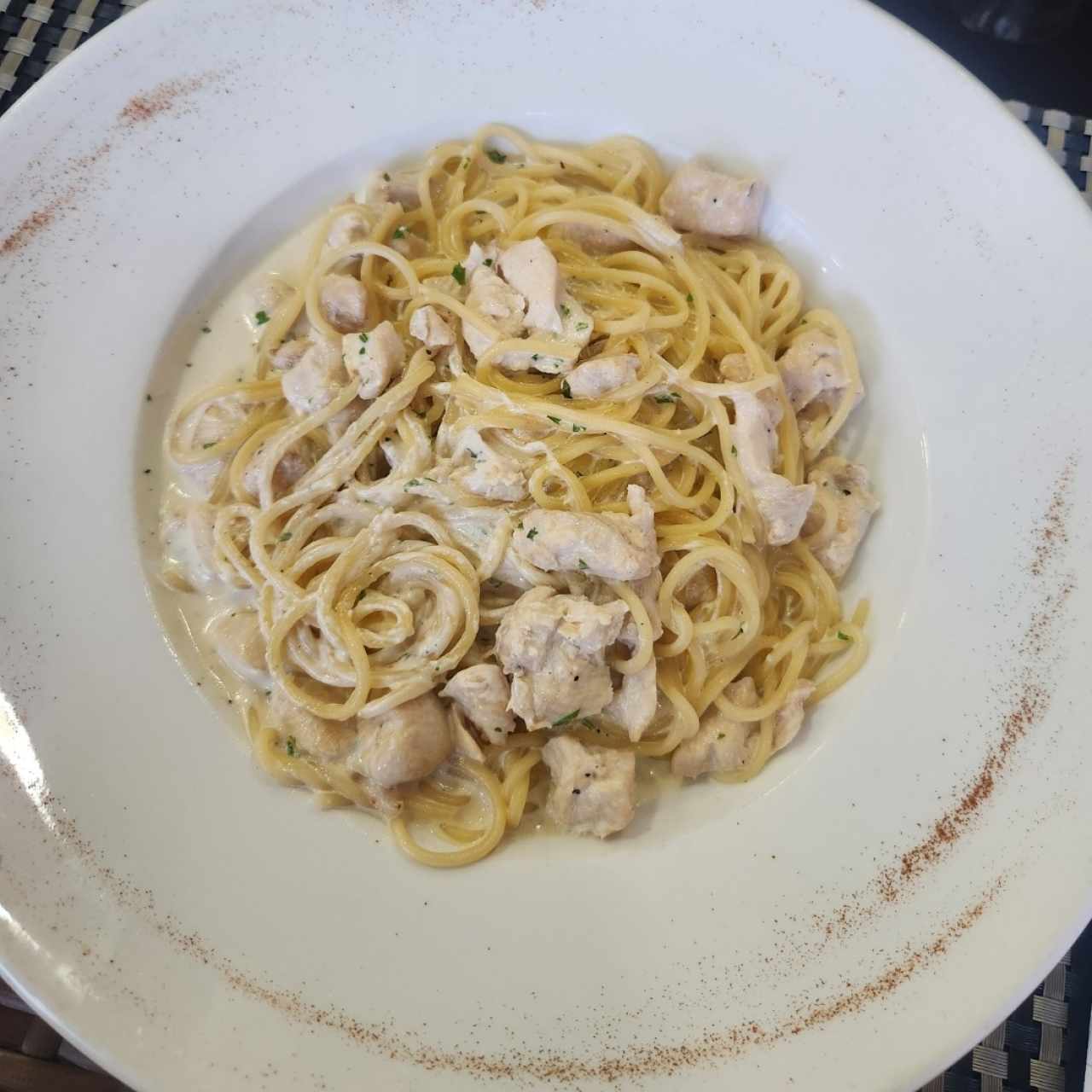 Pasta Alfredo con Pollo