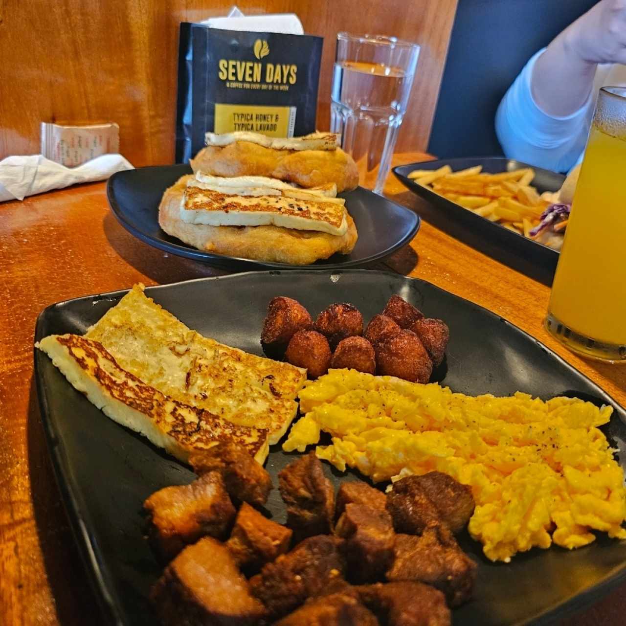 Desayunos - Tipico