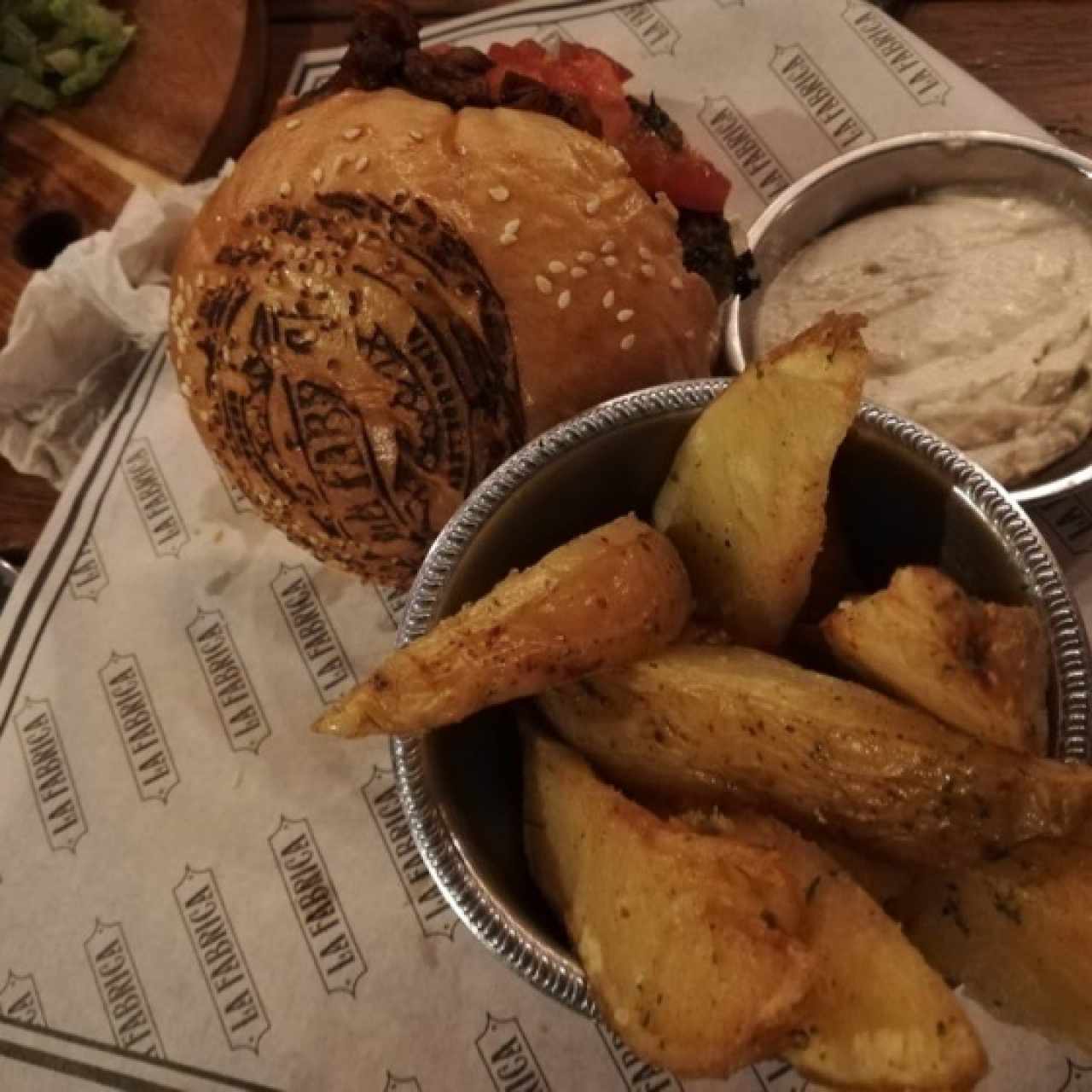 Hamburguesas - La Fábrica