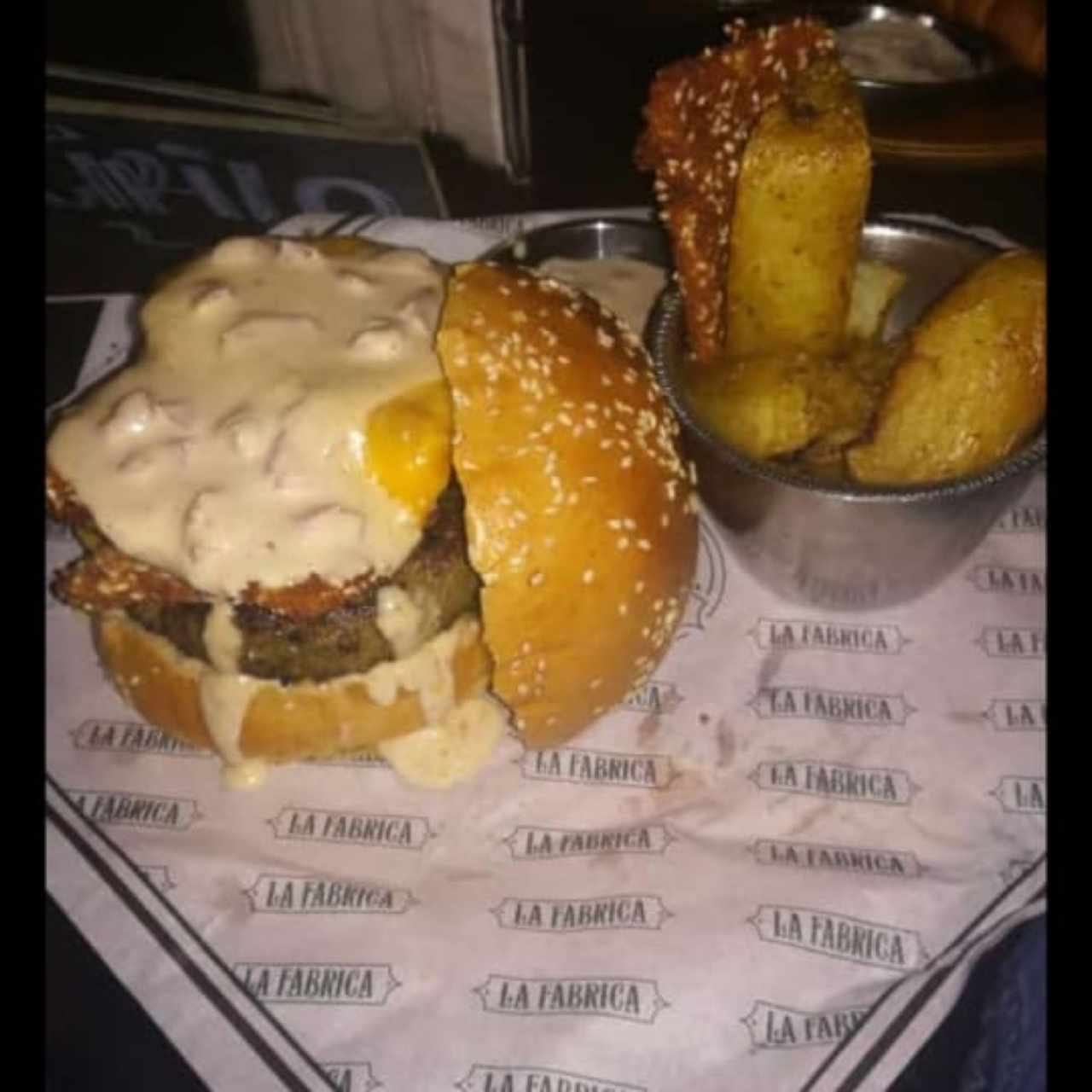 Hamburguesas - La Fábrica
