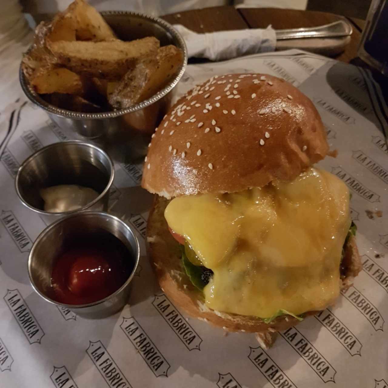 Hamburguesas - La Fábrica