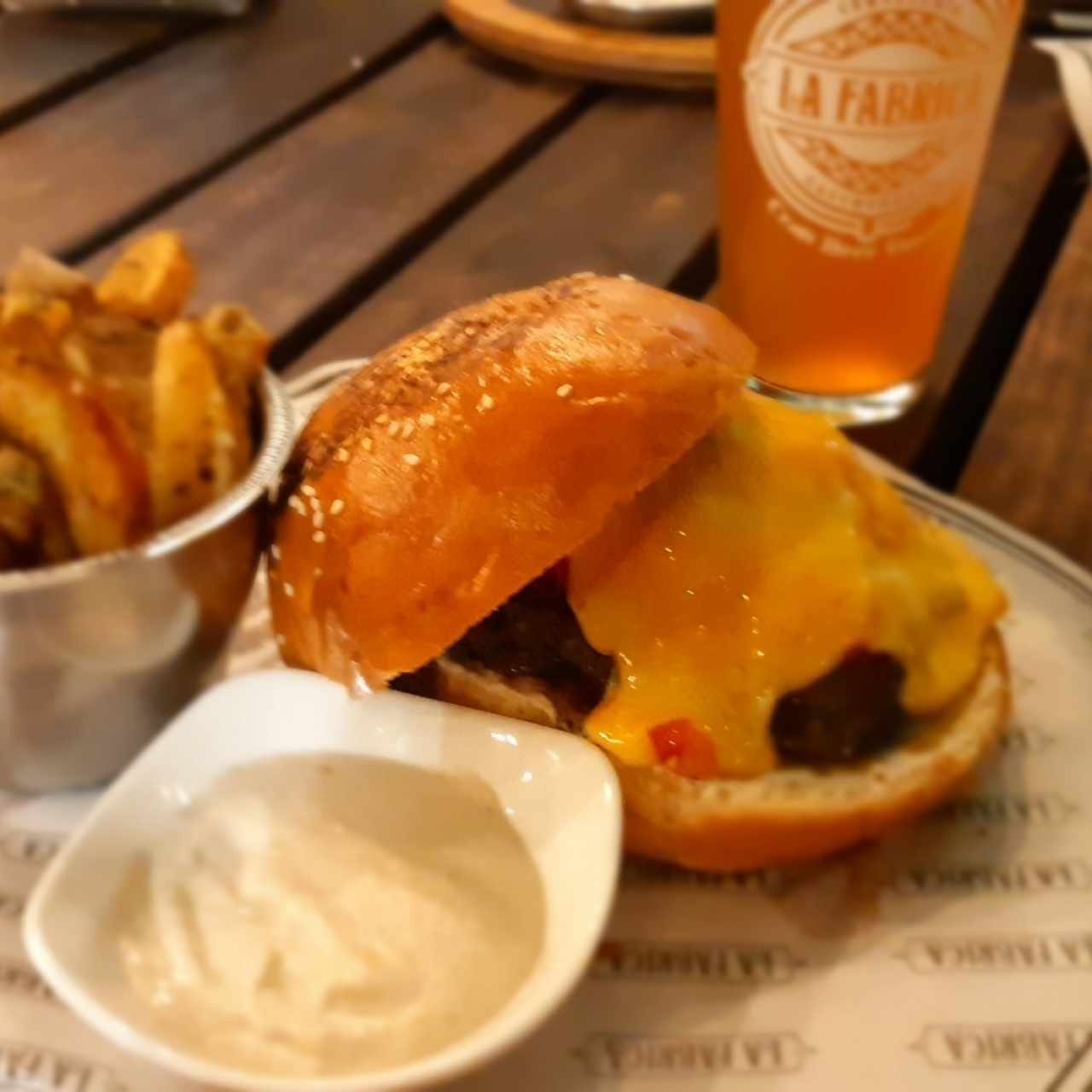 Hamburguesas - La Fábrica
