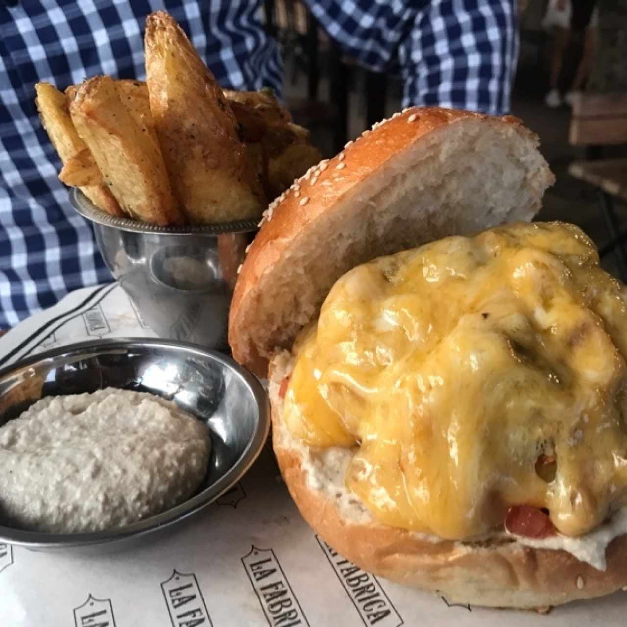 hamburguesa la fábrica 