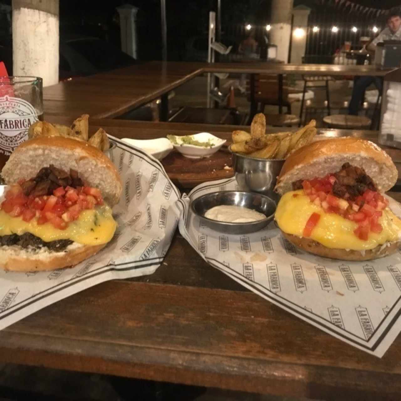 Hamburguesas - La Fábrica