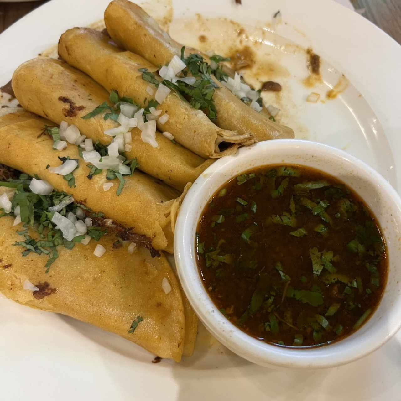 Los Antojables - Birria de Res