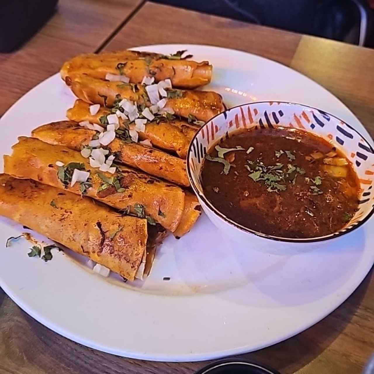 Los Antojables - Birria de Res