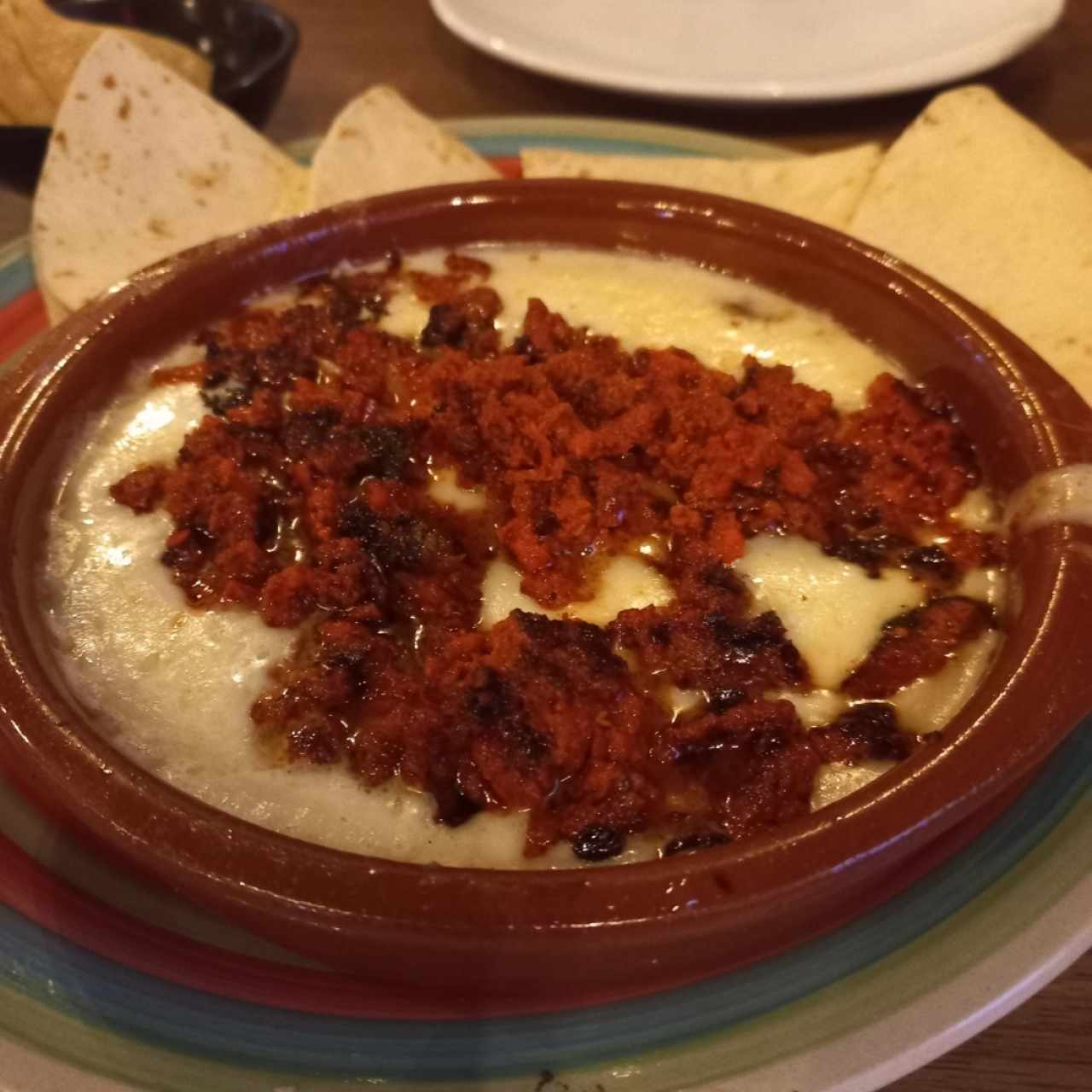 Queso Fundido con Longaniza