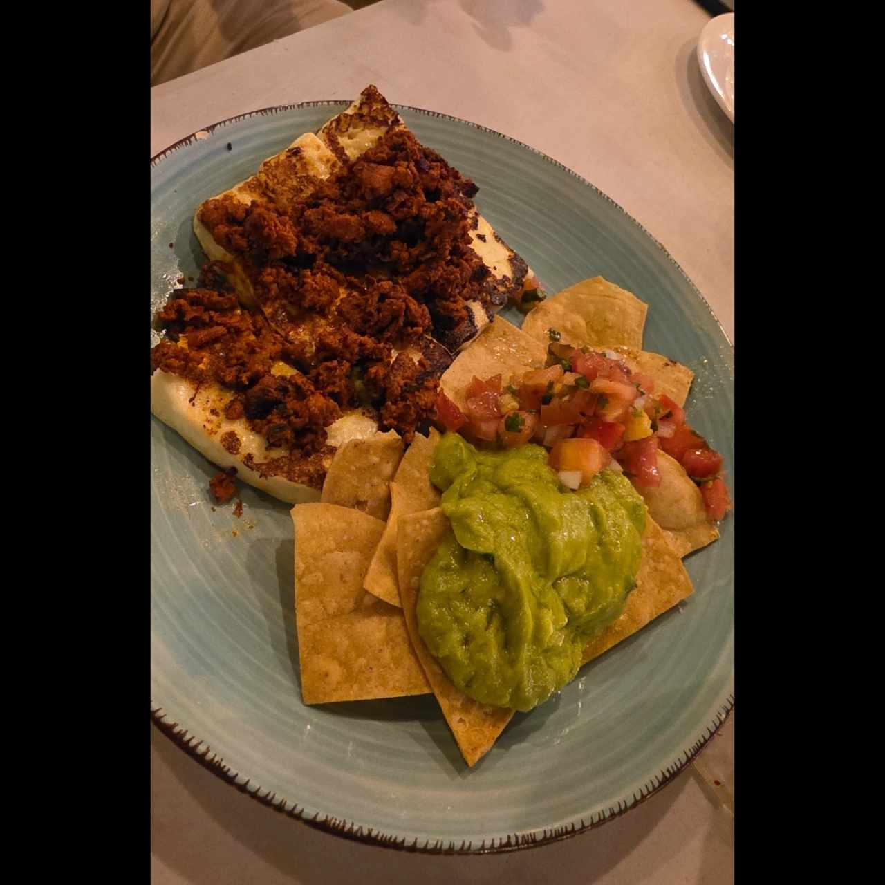 Queso Asado con Longaniza