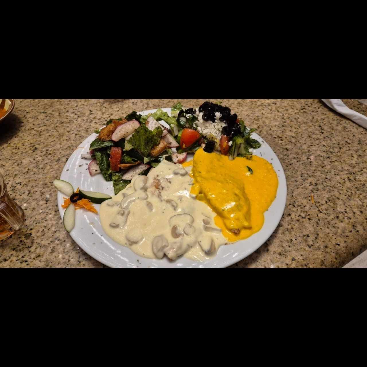 Filete de Pollo en Dos Salsas