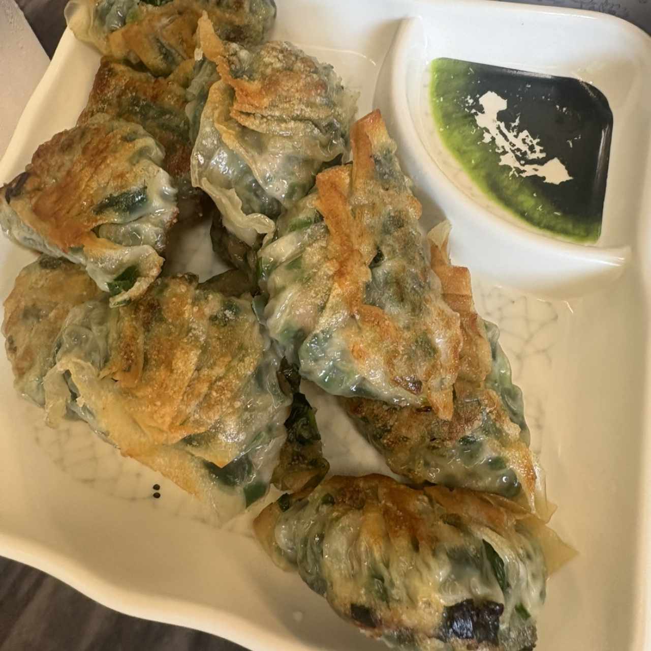 Dumpling de puerco con cebollina