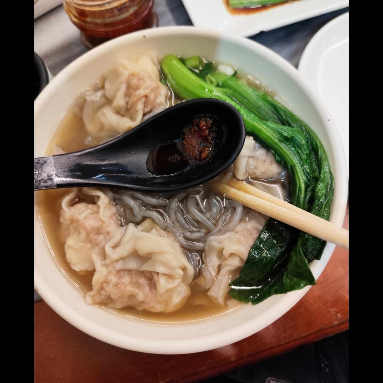 Sopa De Wanton De Puerco Con Fideos