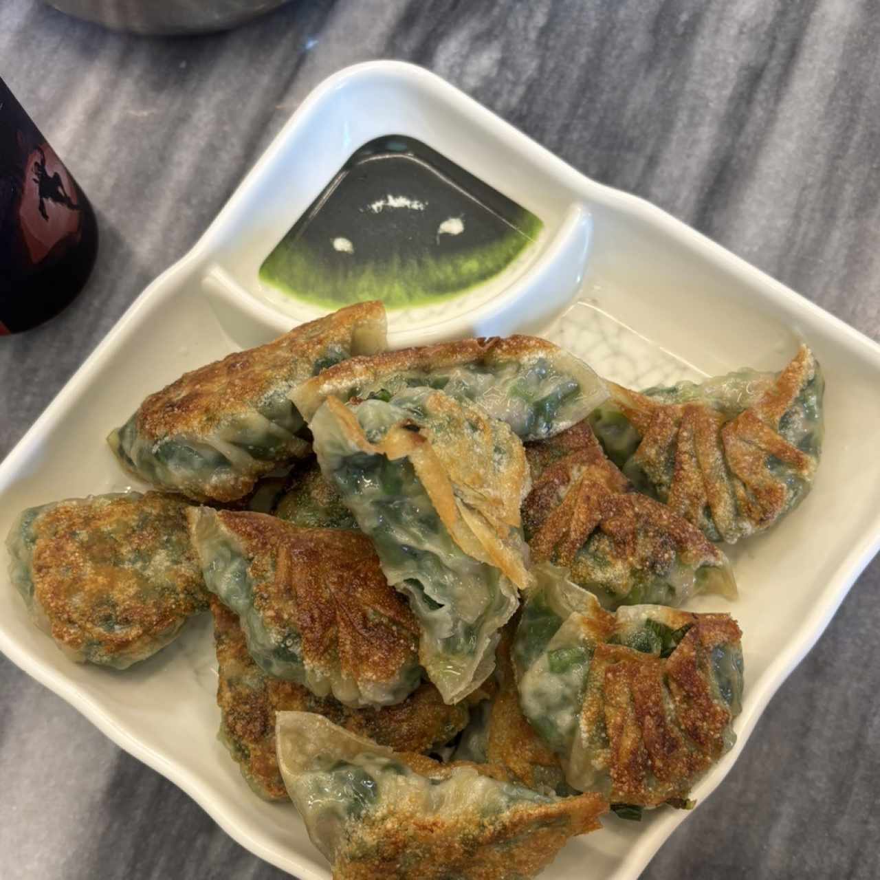 Dumpling de puerco con cebollina