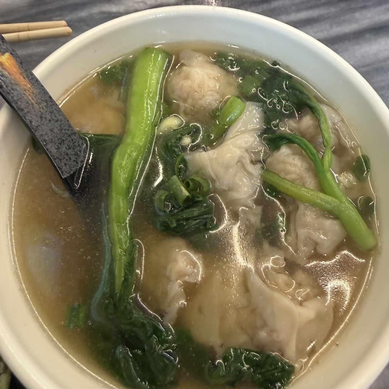 Sopa De Wanton De Puerco Con Camarón Solo