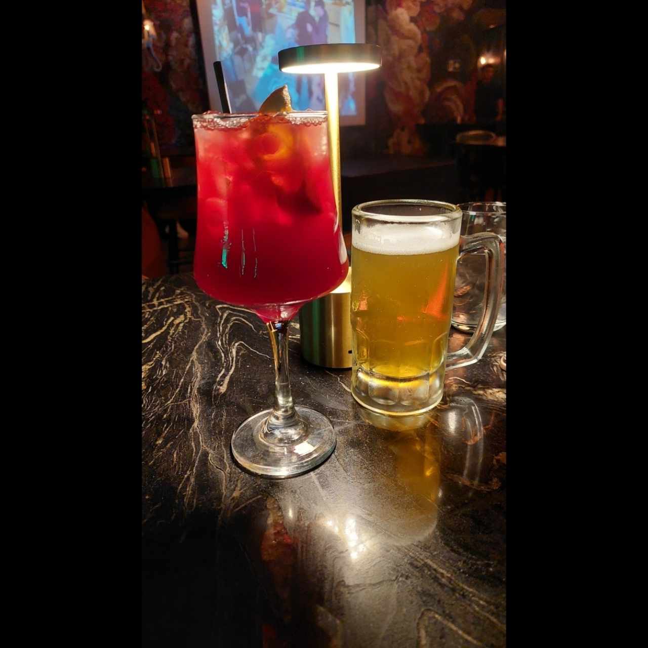 Sangría y cerveza nacional