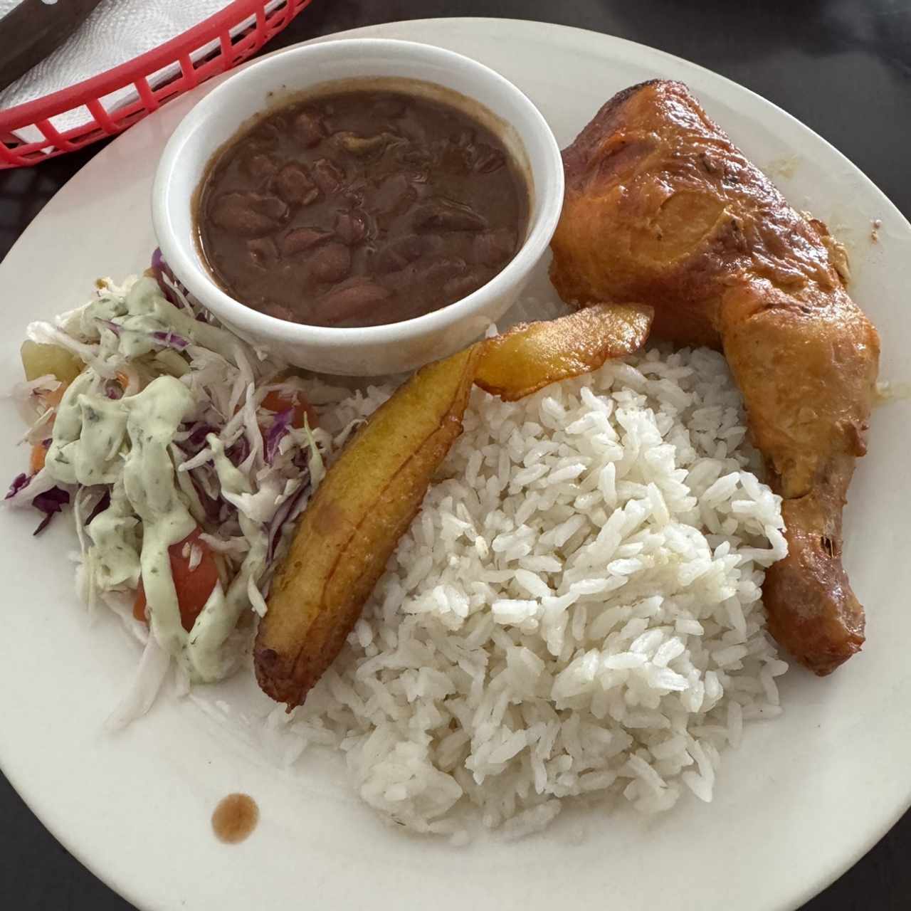 Pollo guisado menu