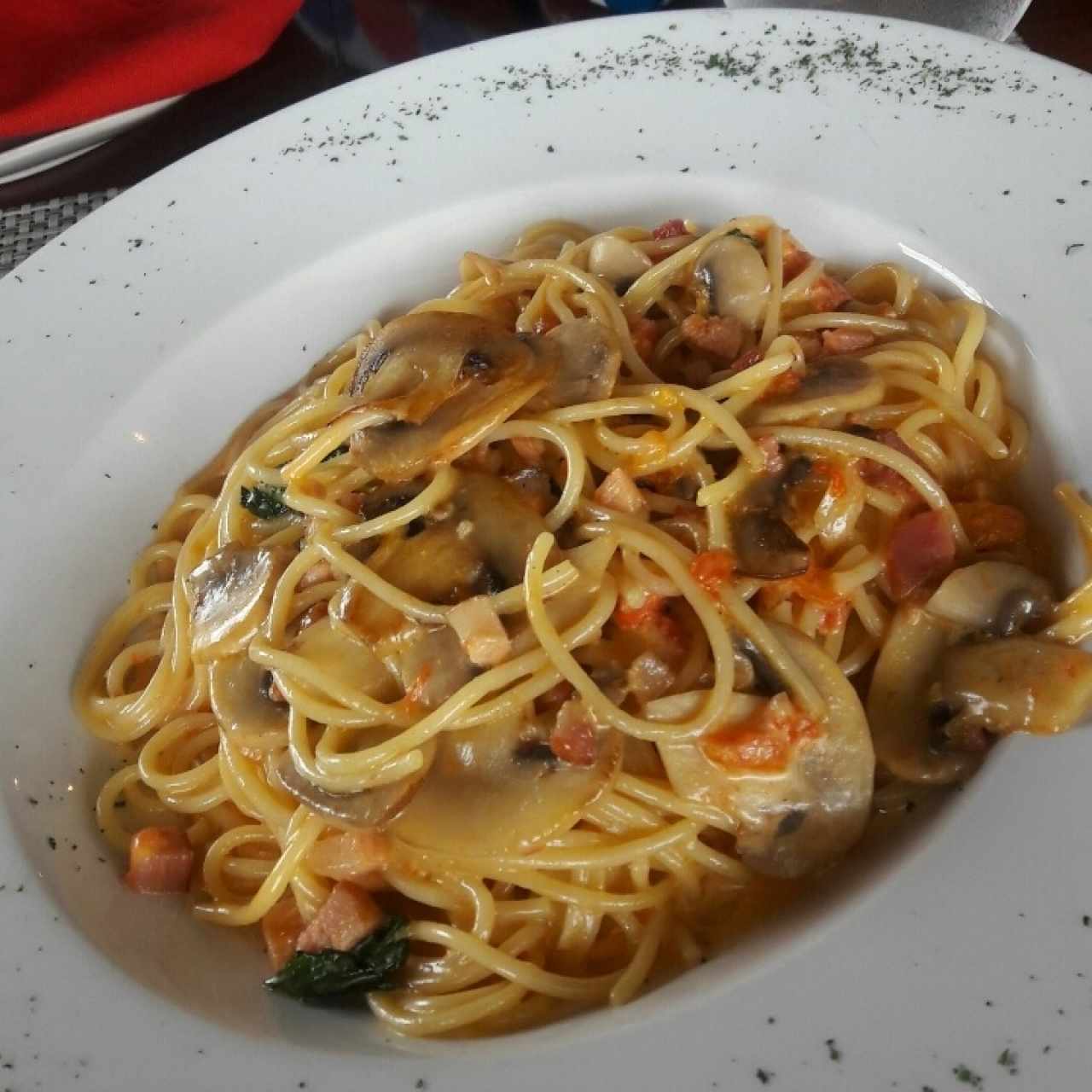 Spaguettis a La Piamontesa