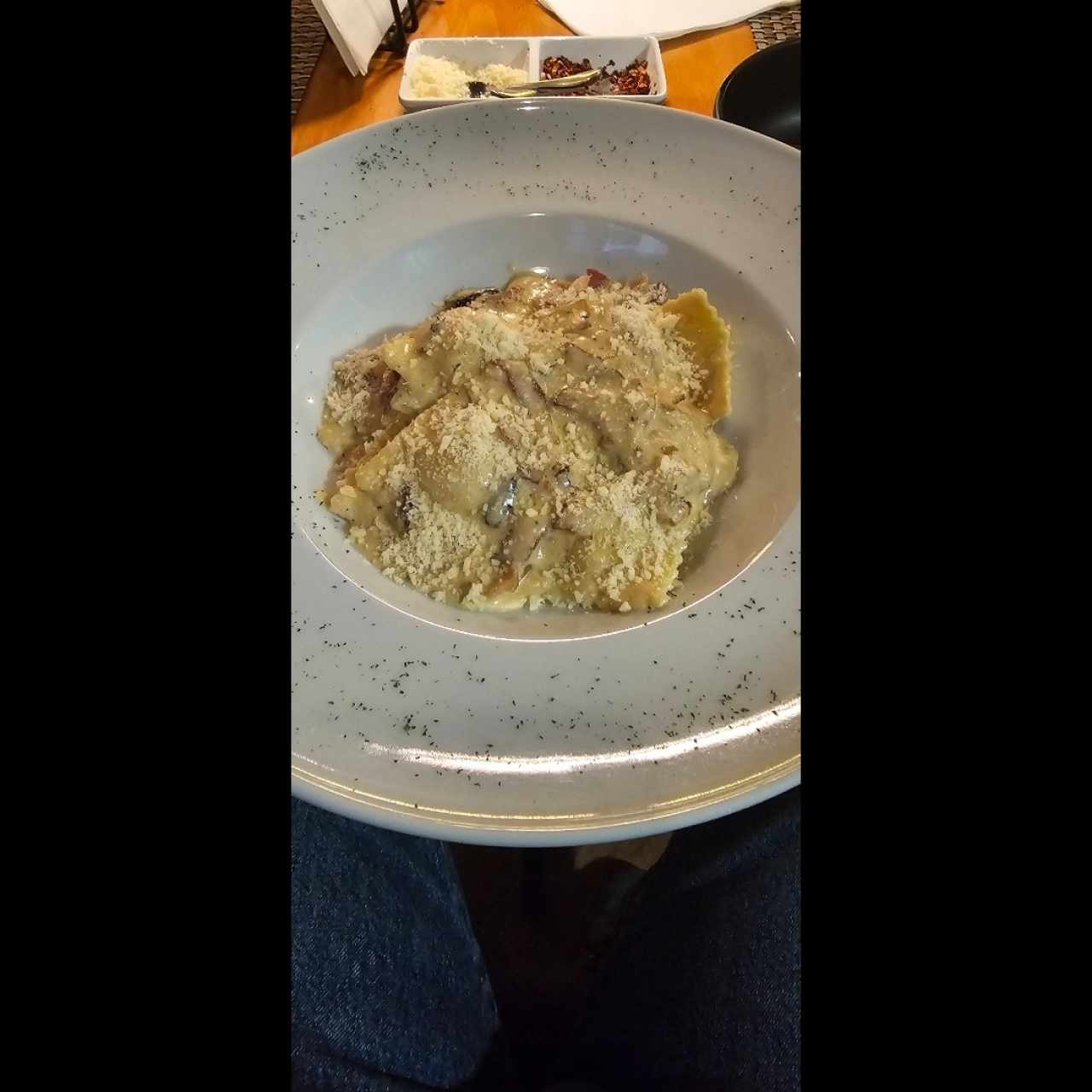 Ravioli de Pollo a la Boscaiola
