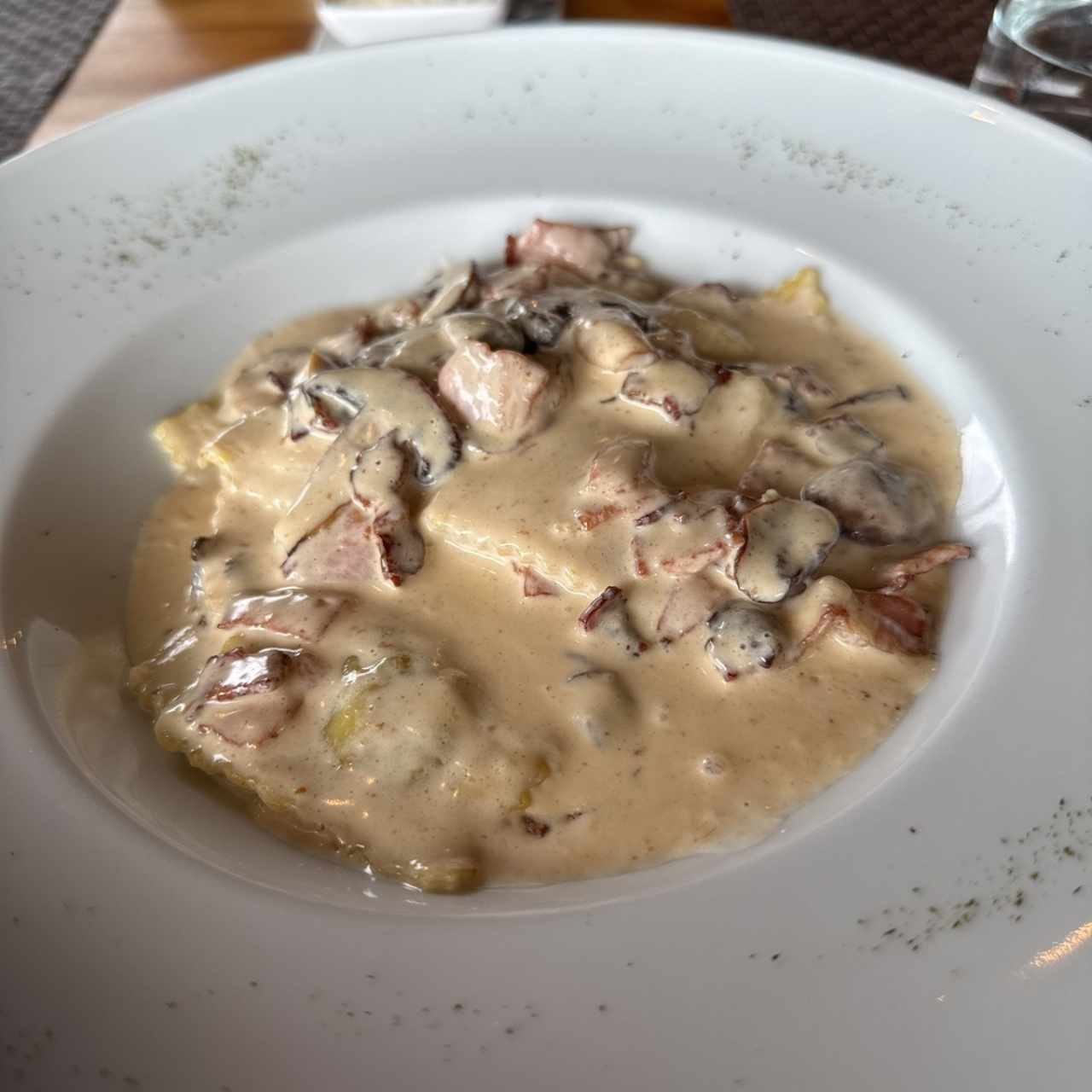 Ravioli de Pollo a la Boscaiola