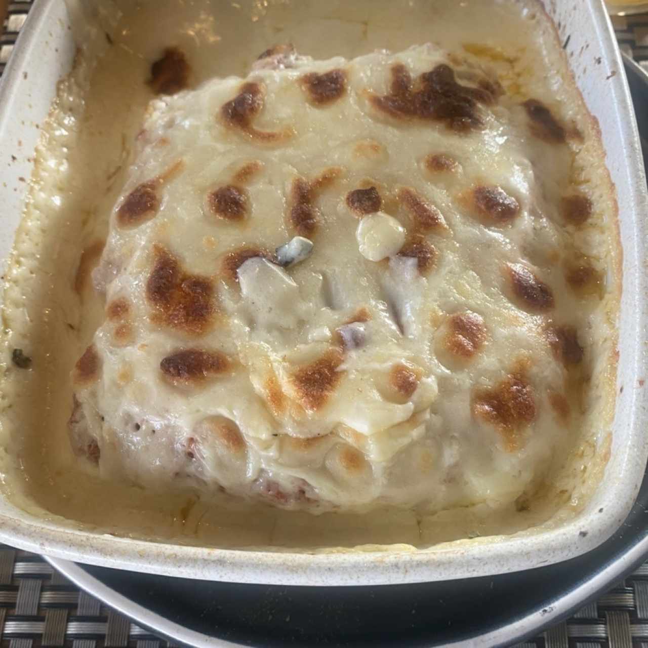 Lasaña de Pollo y yo esperando la de carne