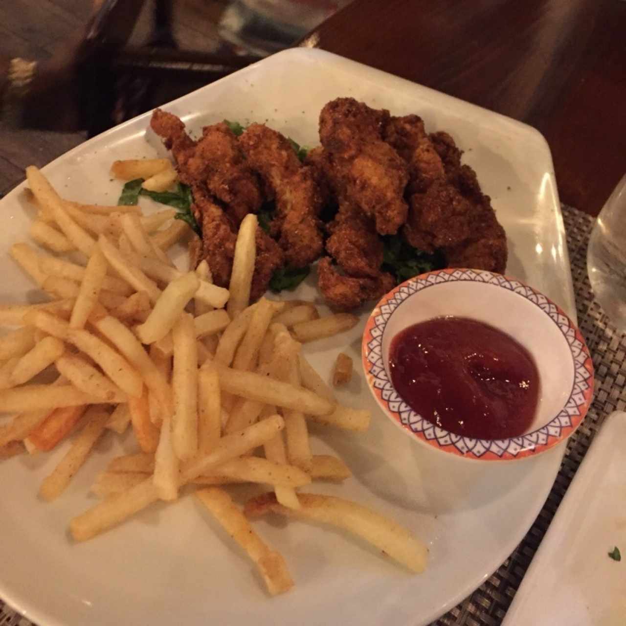 (menu de niños) deditos de pollo
