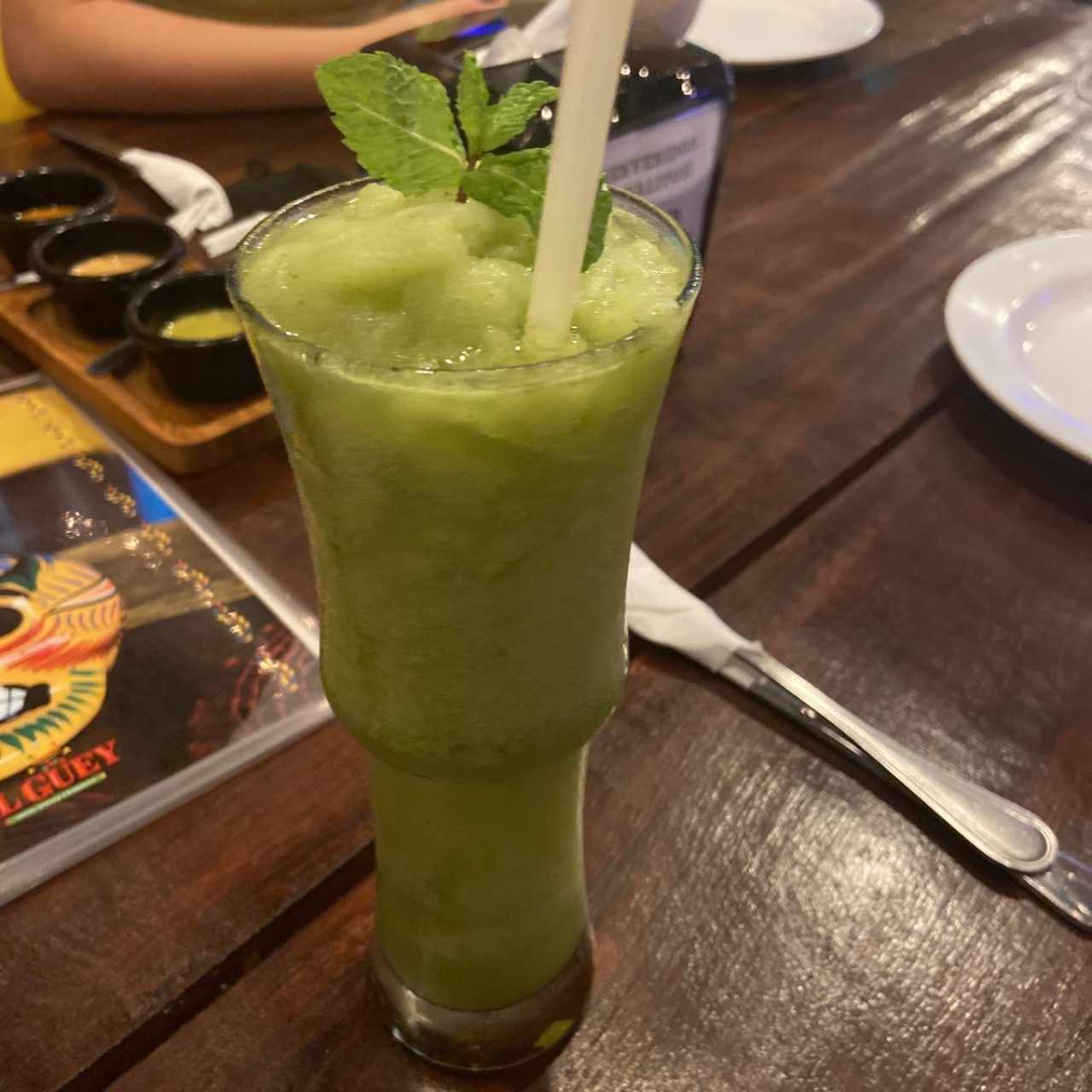 limonada con yerba buena