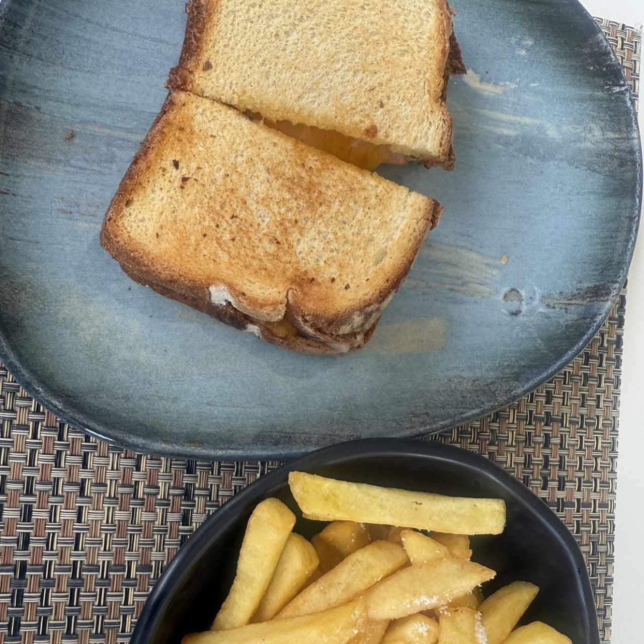 Dirretido de jamón y queso con papas 
