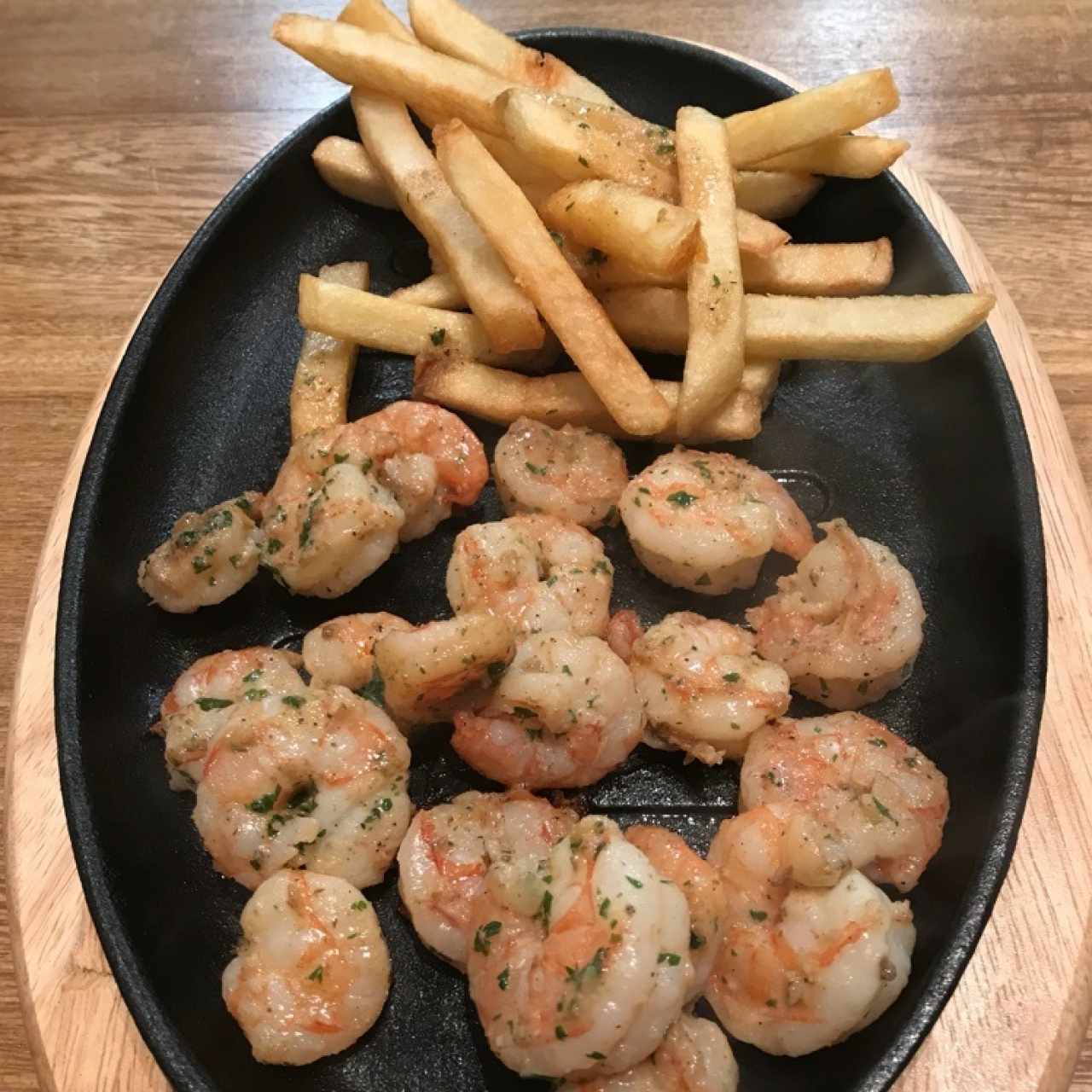 Camarones al ajillo