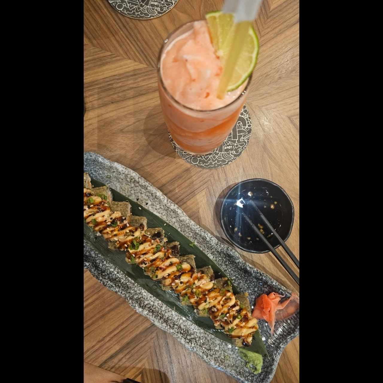 Tiger roll & limonada de fresa