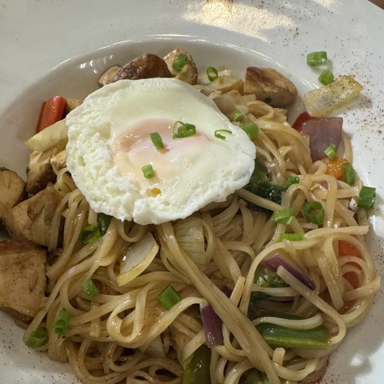 Pad Kee Mao de Pollo