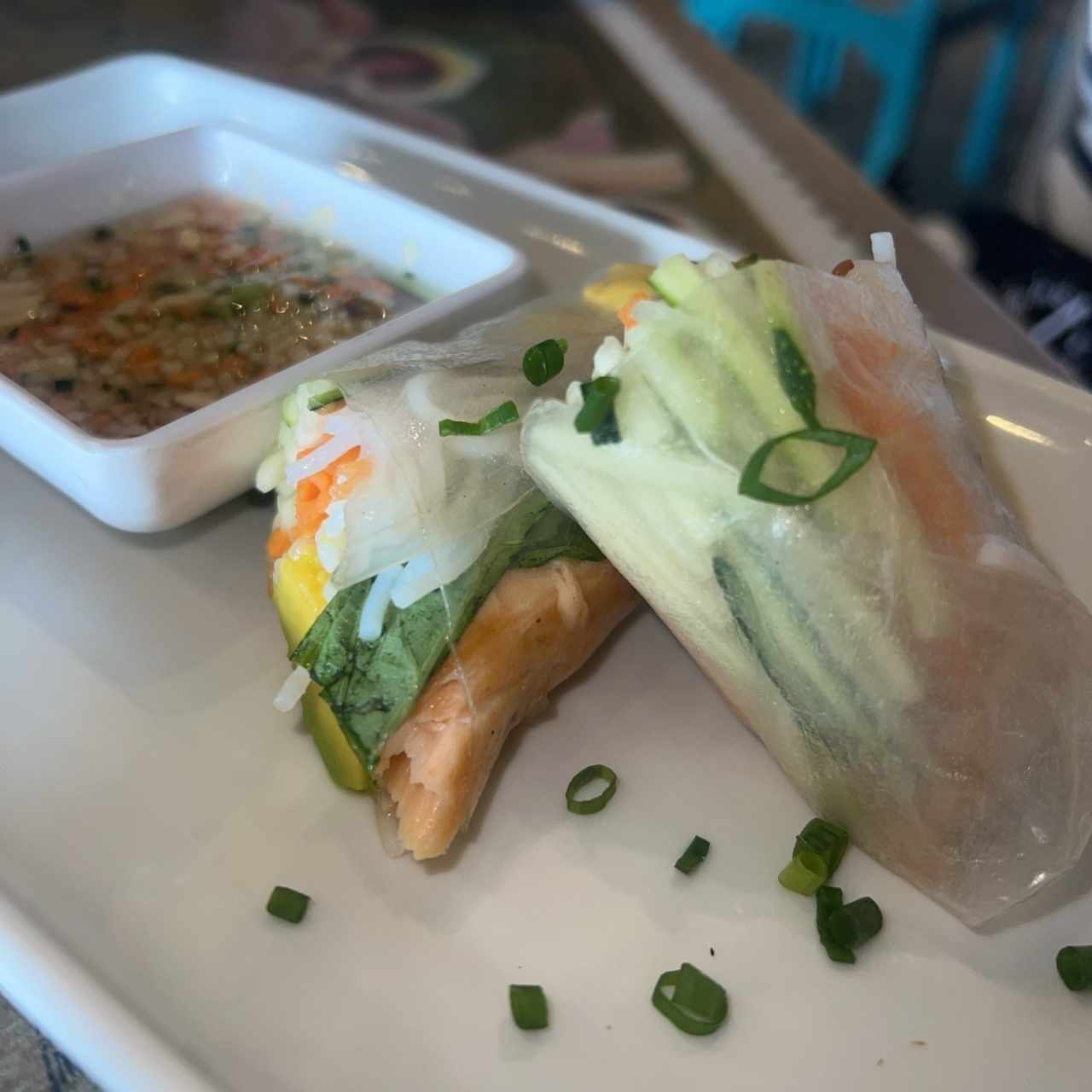Rollitos de Papel de Arroz de Salmón