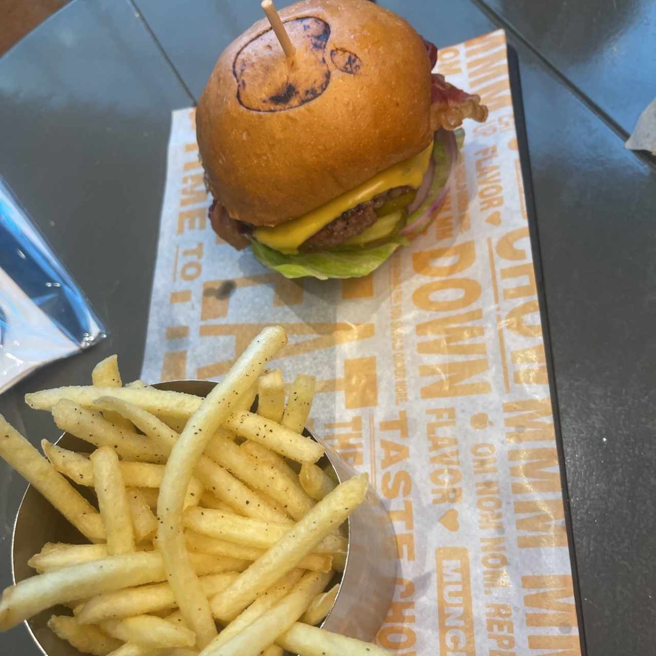 Bacon Cheedar Cheese Burger
