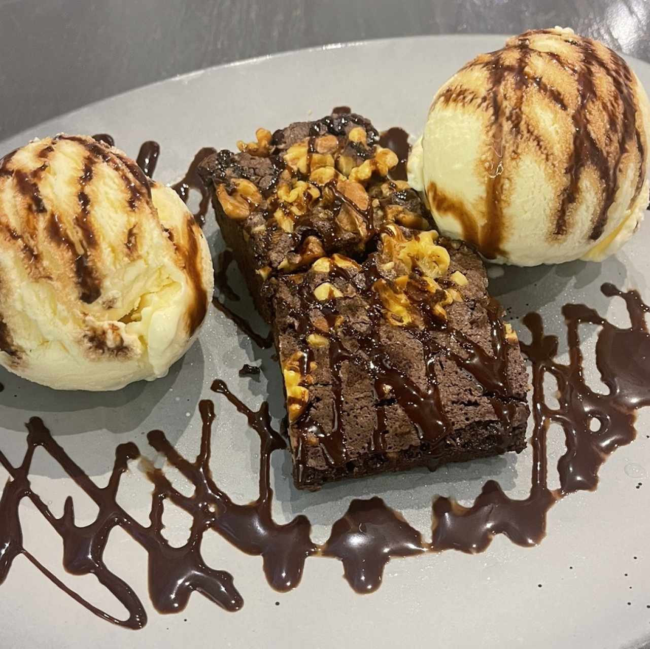 Postres - Fudge Brownie Sundae