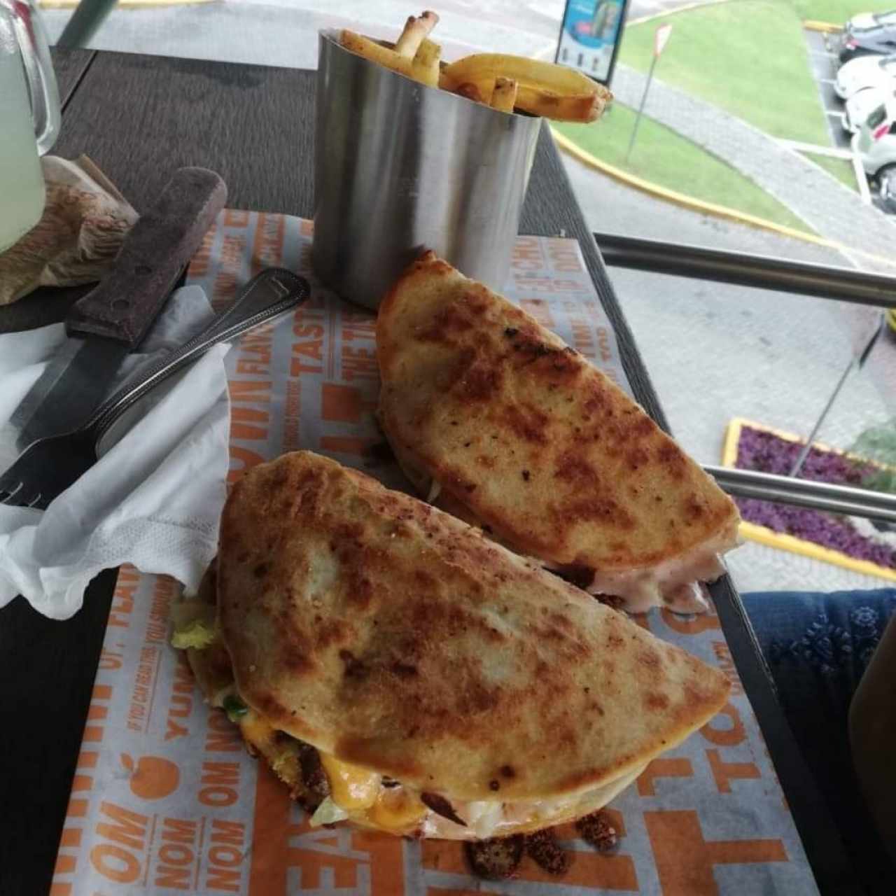 Quesadilla Burguer