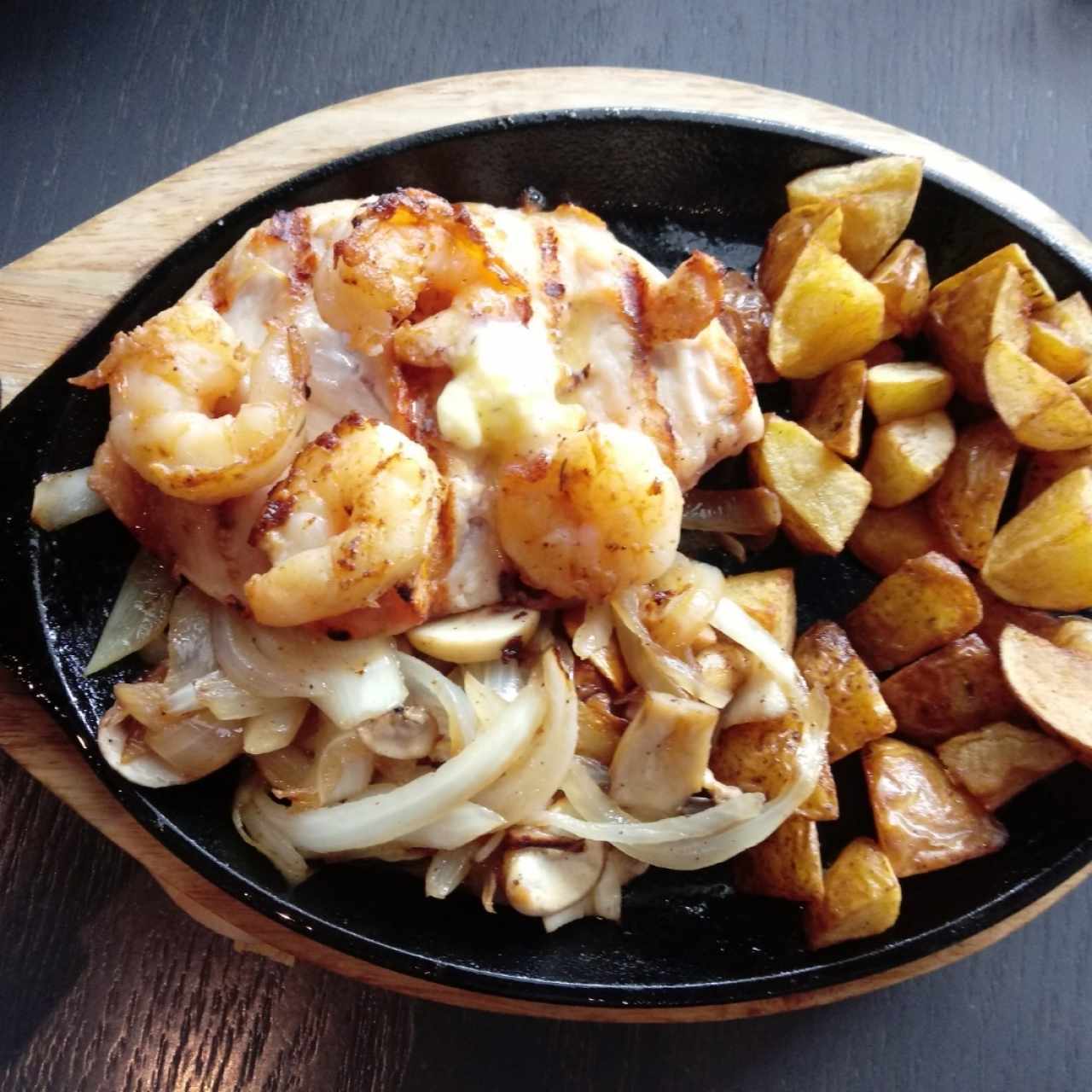 Applebee's (Altaplaza Mall)