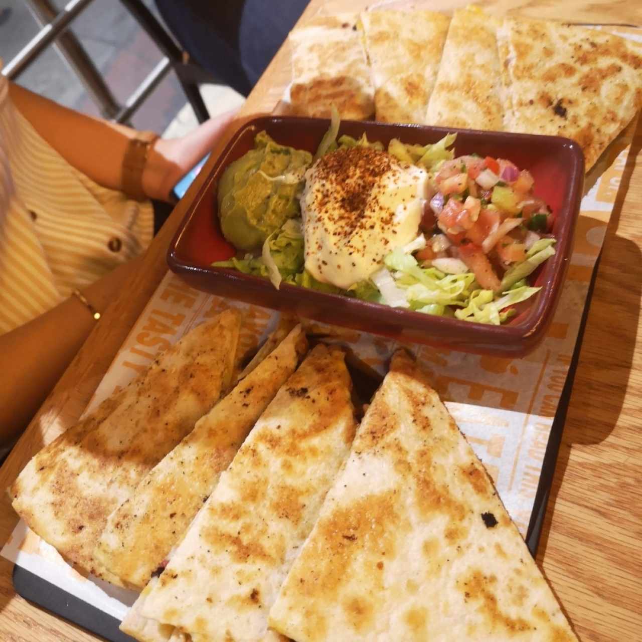 Mucha Quesadilla 