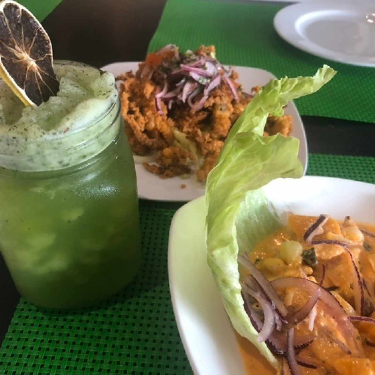 limonada, arañitas y leche de tigre