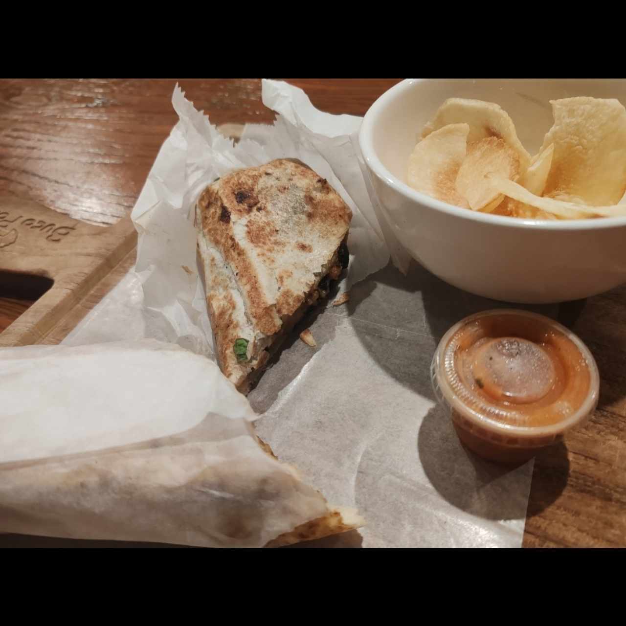 Burritos de pollo en combo (incluye bebida) 